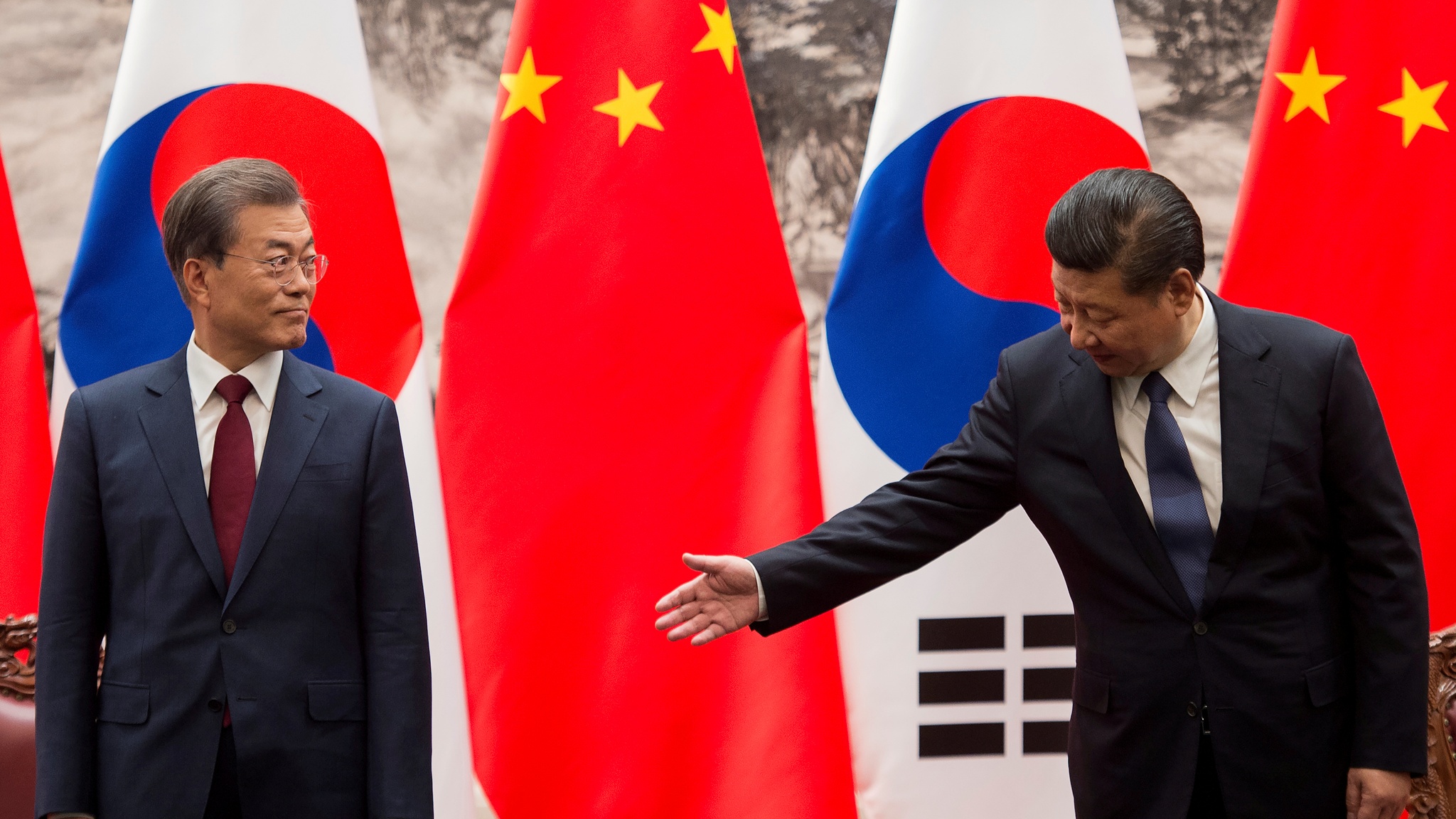 Japan and South Korea: Strategic Allies or Silent Rivals in Tariff Diplomacy