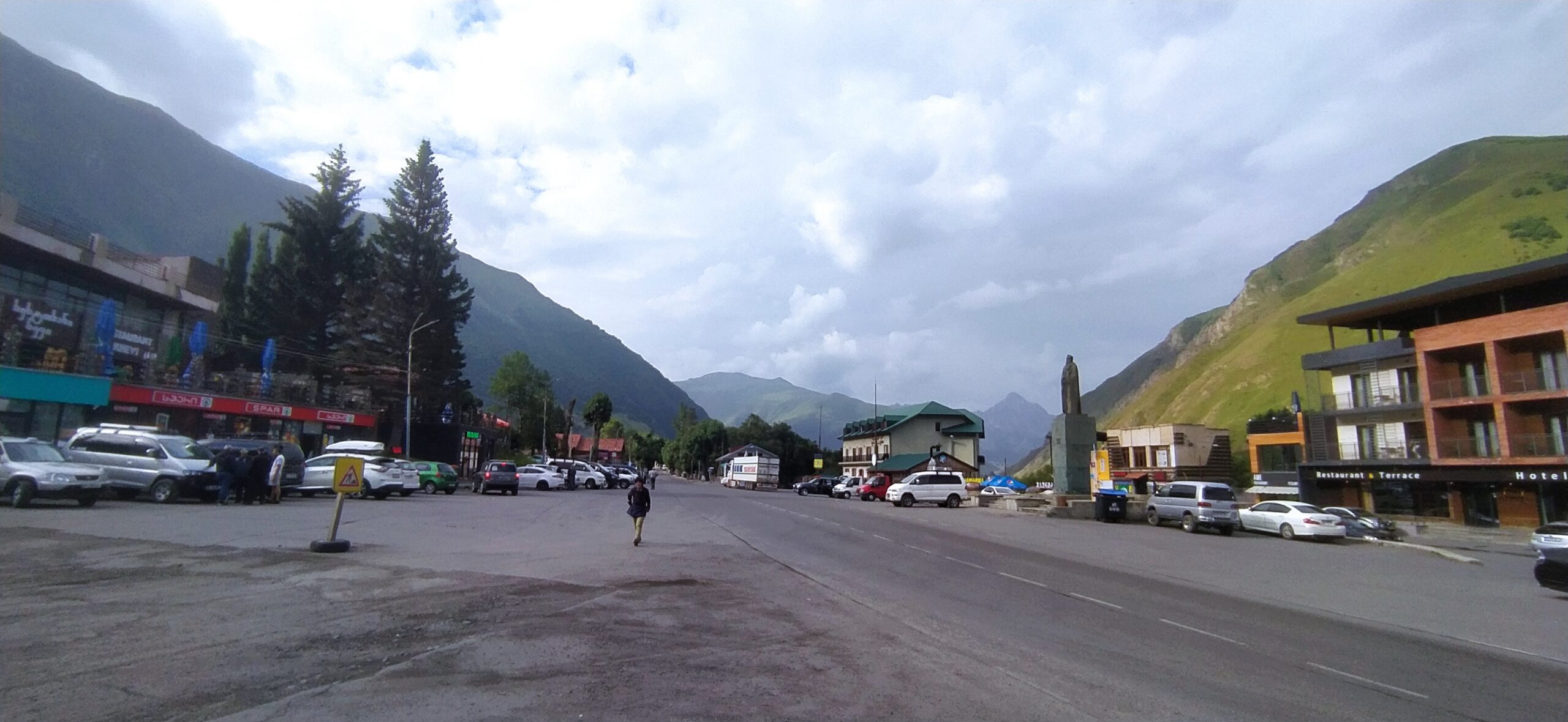 Stepantsminda i Kaukasus, Georgien
