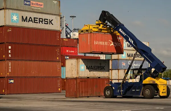 Global Economic Outlook 2026: How Conflict Risks Could Slow Growth and Raise Inflation