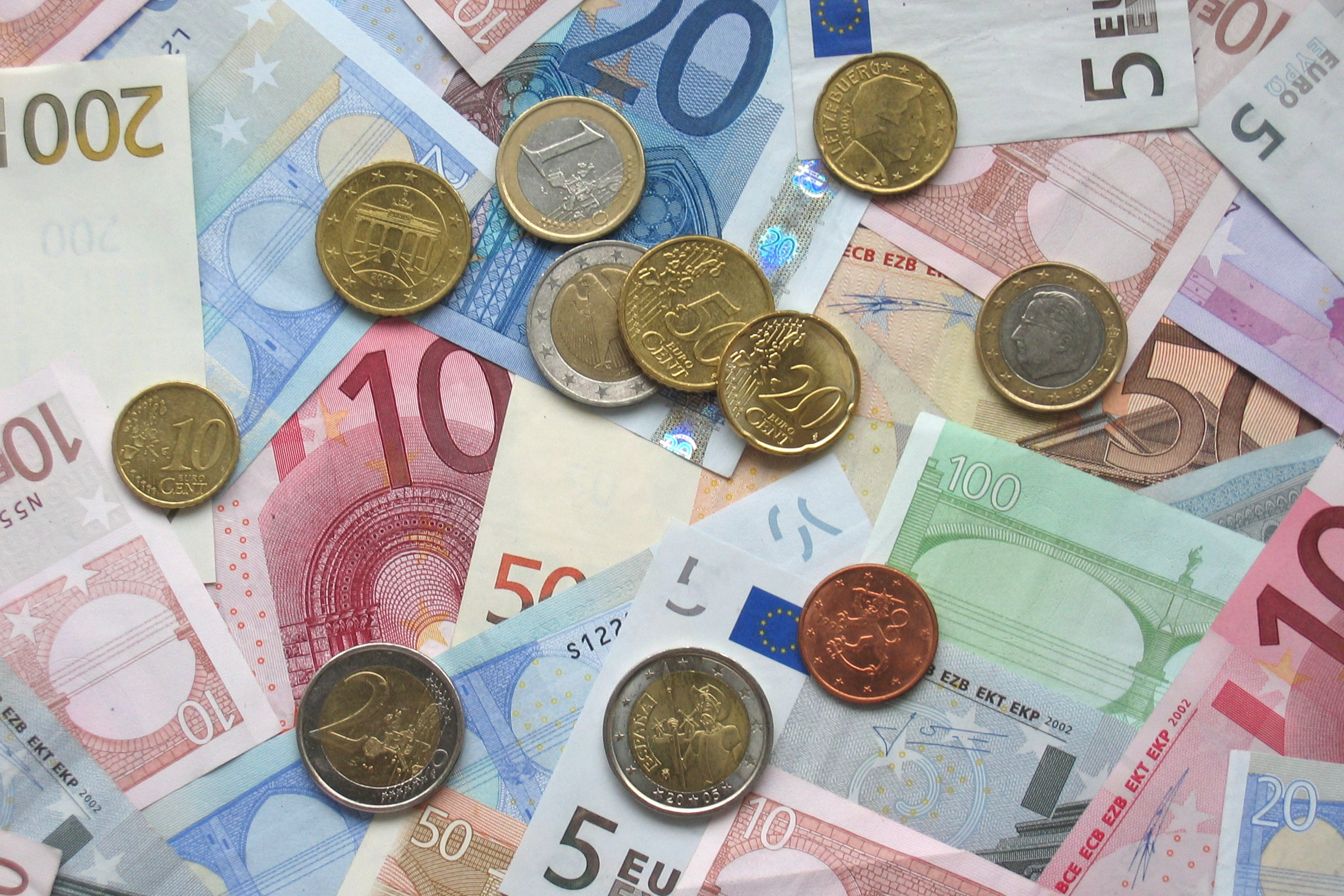 Eurosedlar och euromynt